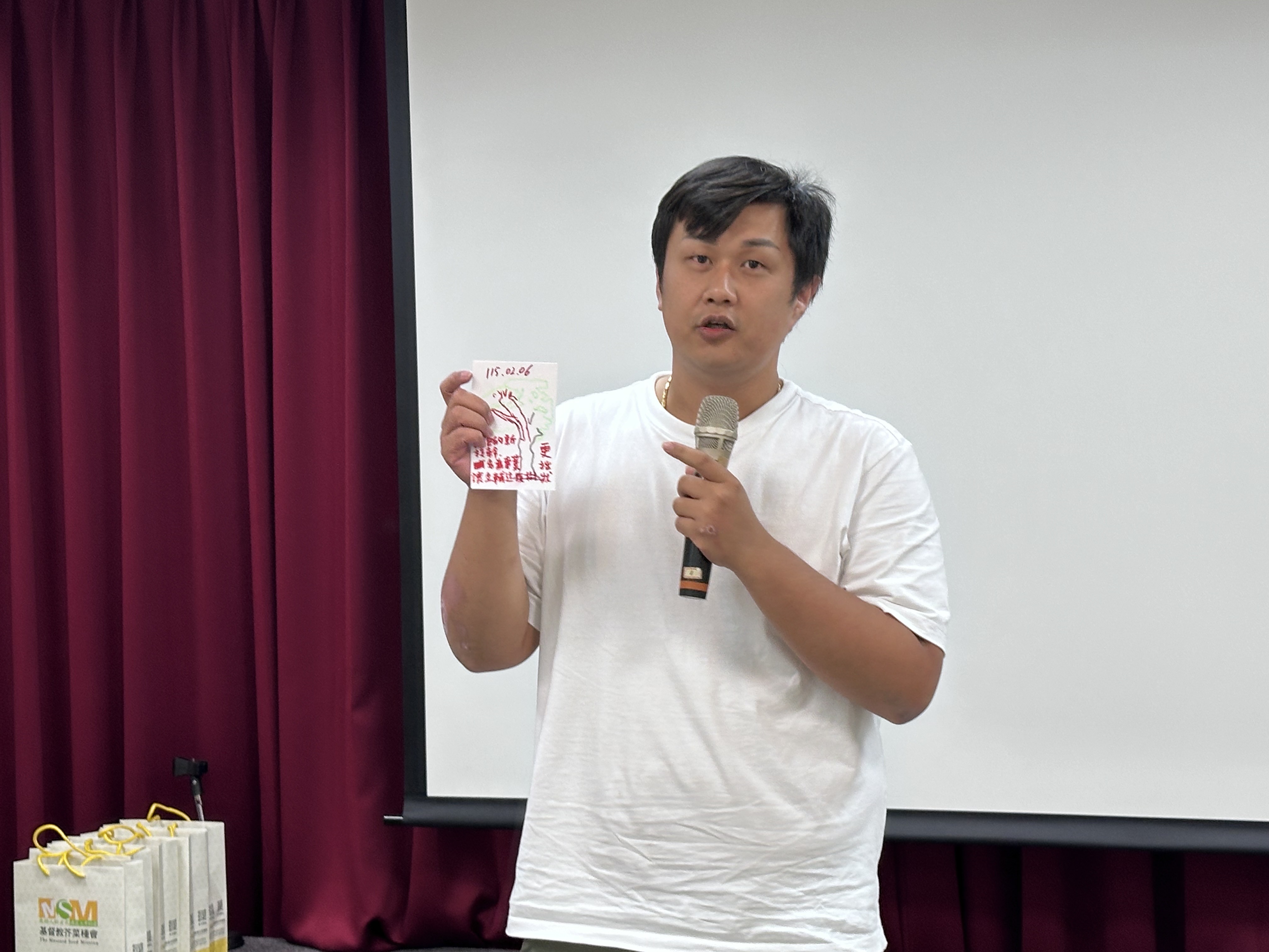 曾任職業軍人的石家豪表示，透過專業課程更理解孩子需求，也確立未來投入兒少照顧的方向；結業不是終點，而是以專業承擔照顧責任的開始。