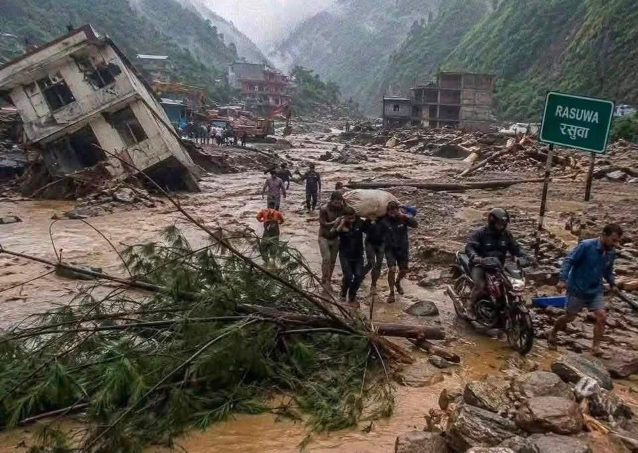 洪災造成尼泊爾房屋、道路等設施受損，受災地區災情嚴重。 (Comfort Nepal提供)