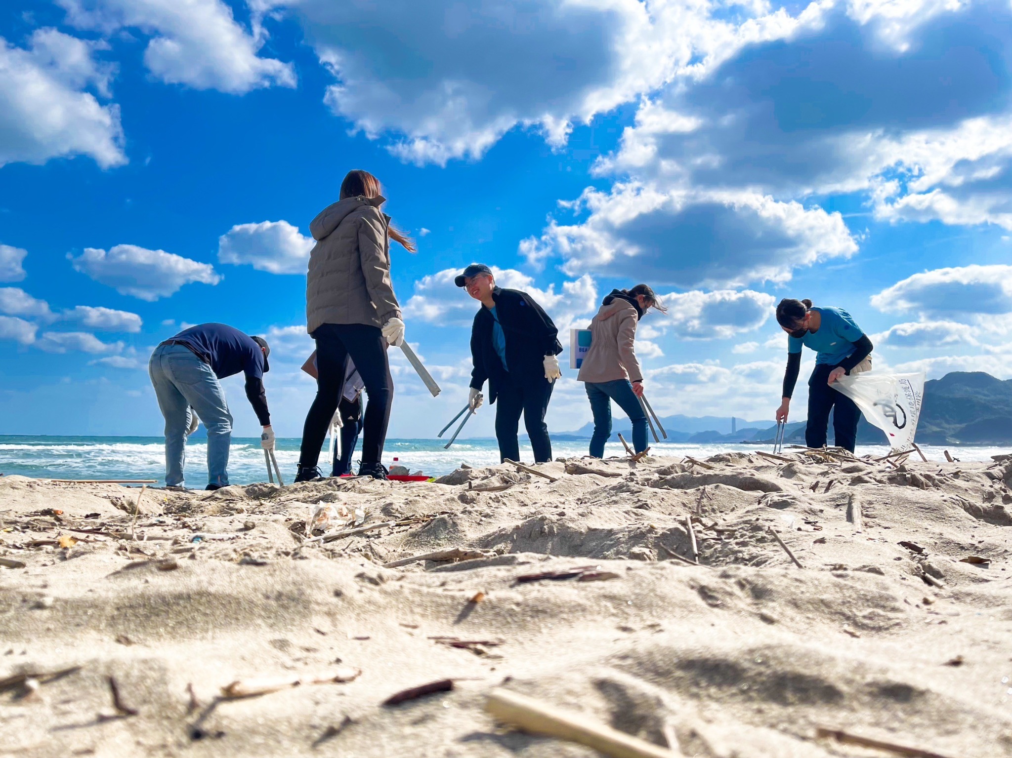LCFC volunteers taking part in a coastal cleanup