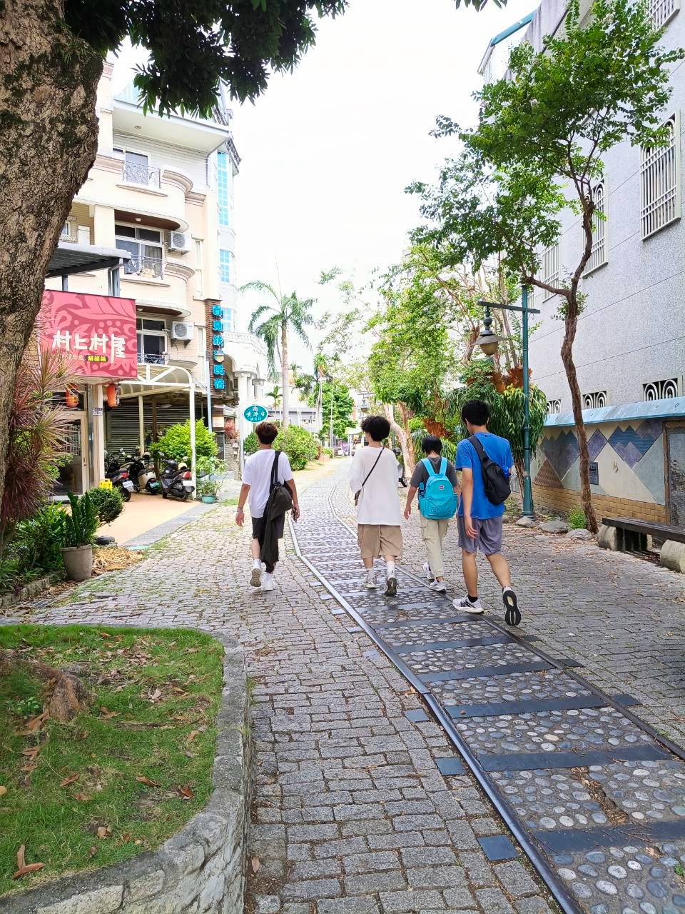 從掌心向上到掌心向下的愛心育幼院成長旅程