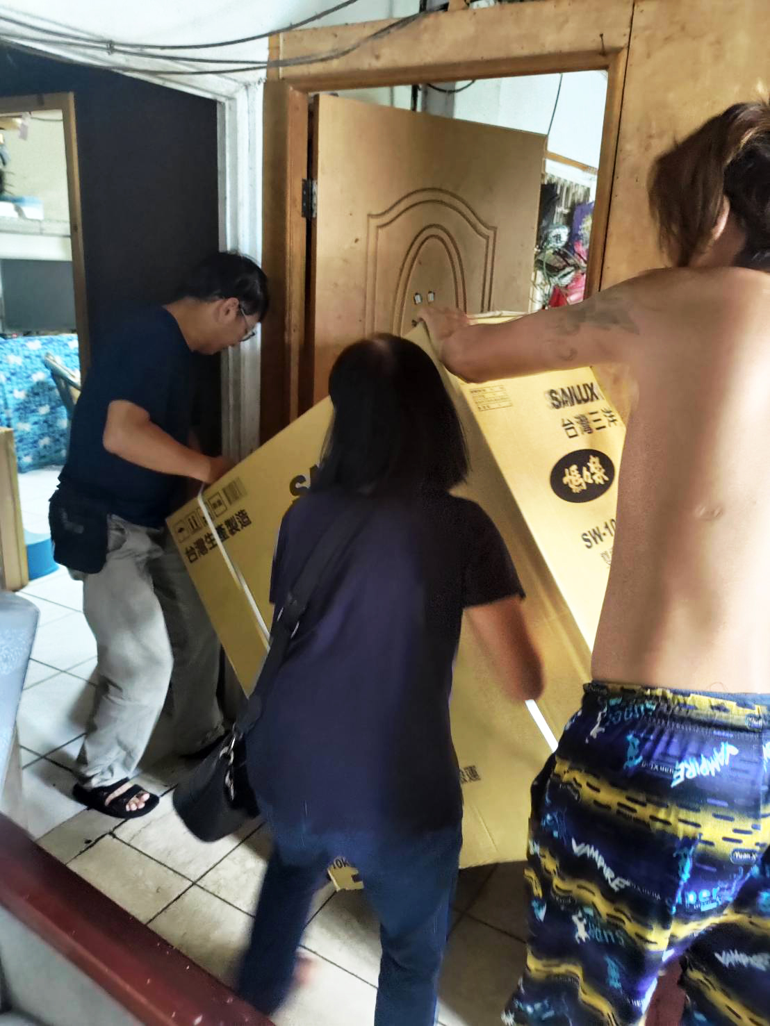 幫助阿嬤不用再用手洗