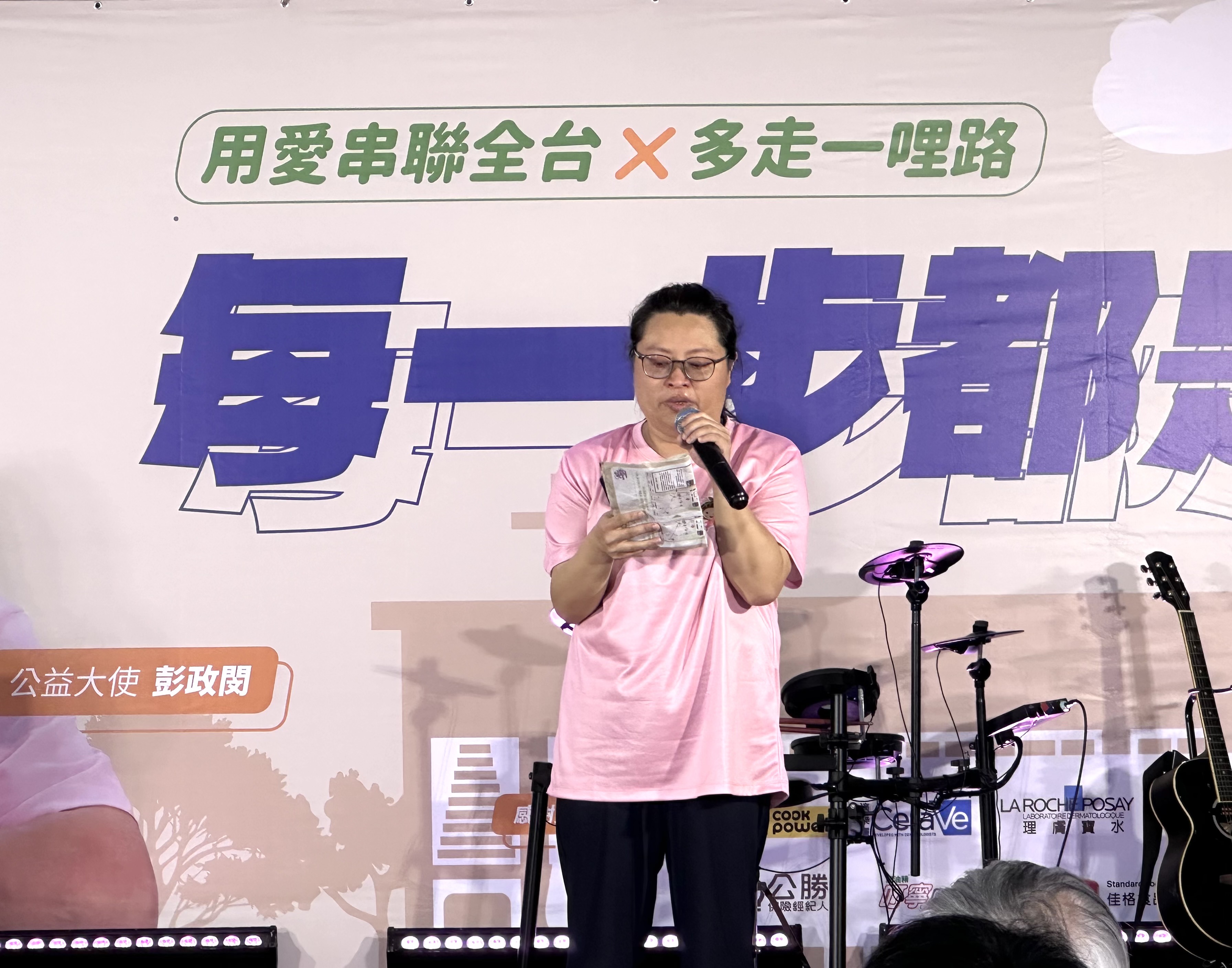 單親媽媽小琪（化名）分享芥菜種會的陪伴，讓她更加堅強，有能力走下去。