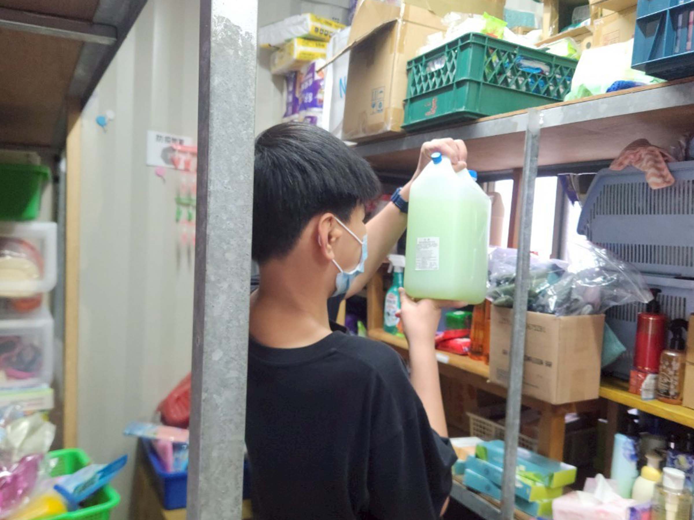 愛心育幼院-整理食材