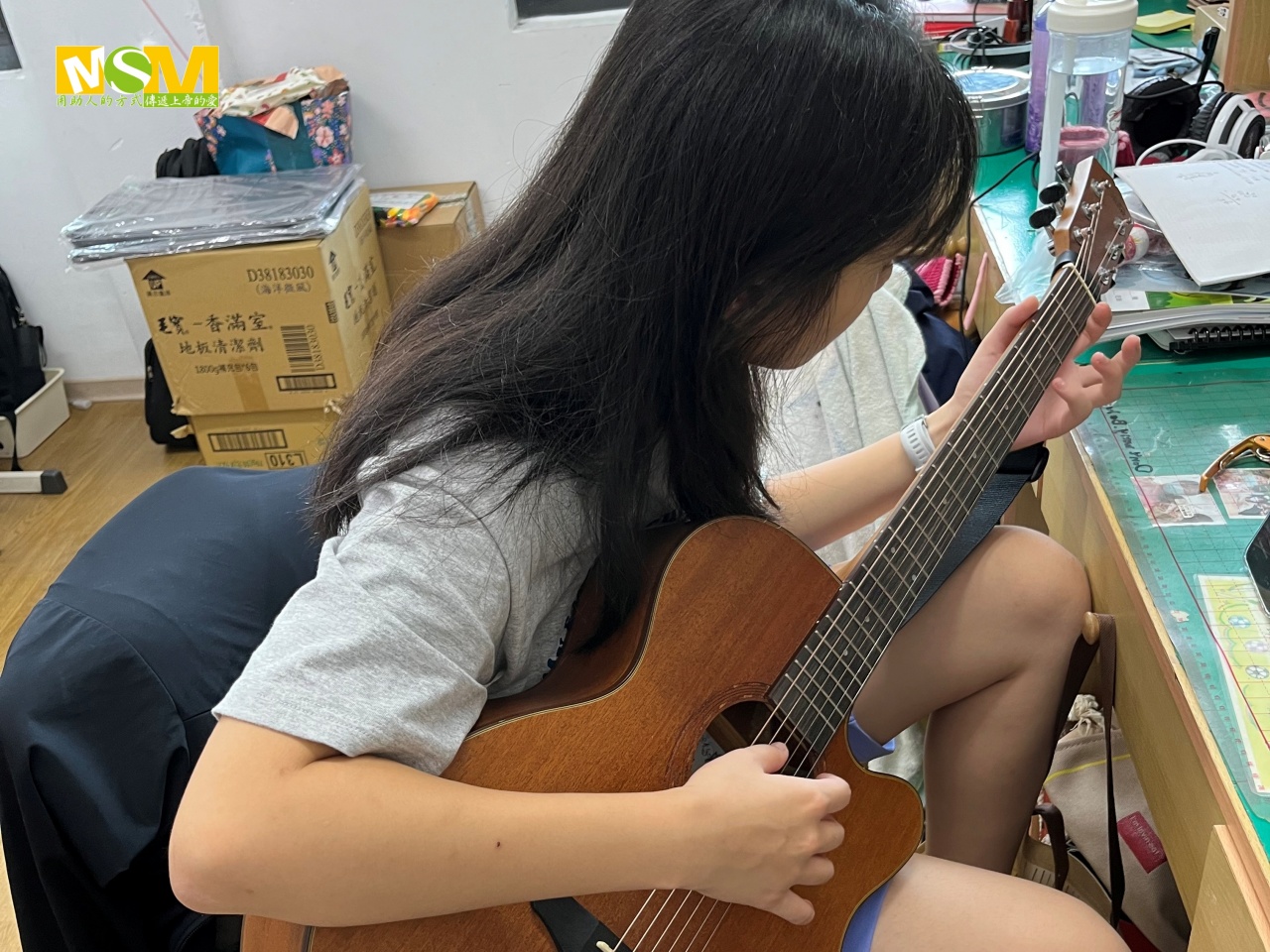 練吉他