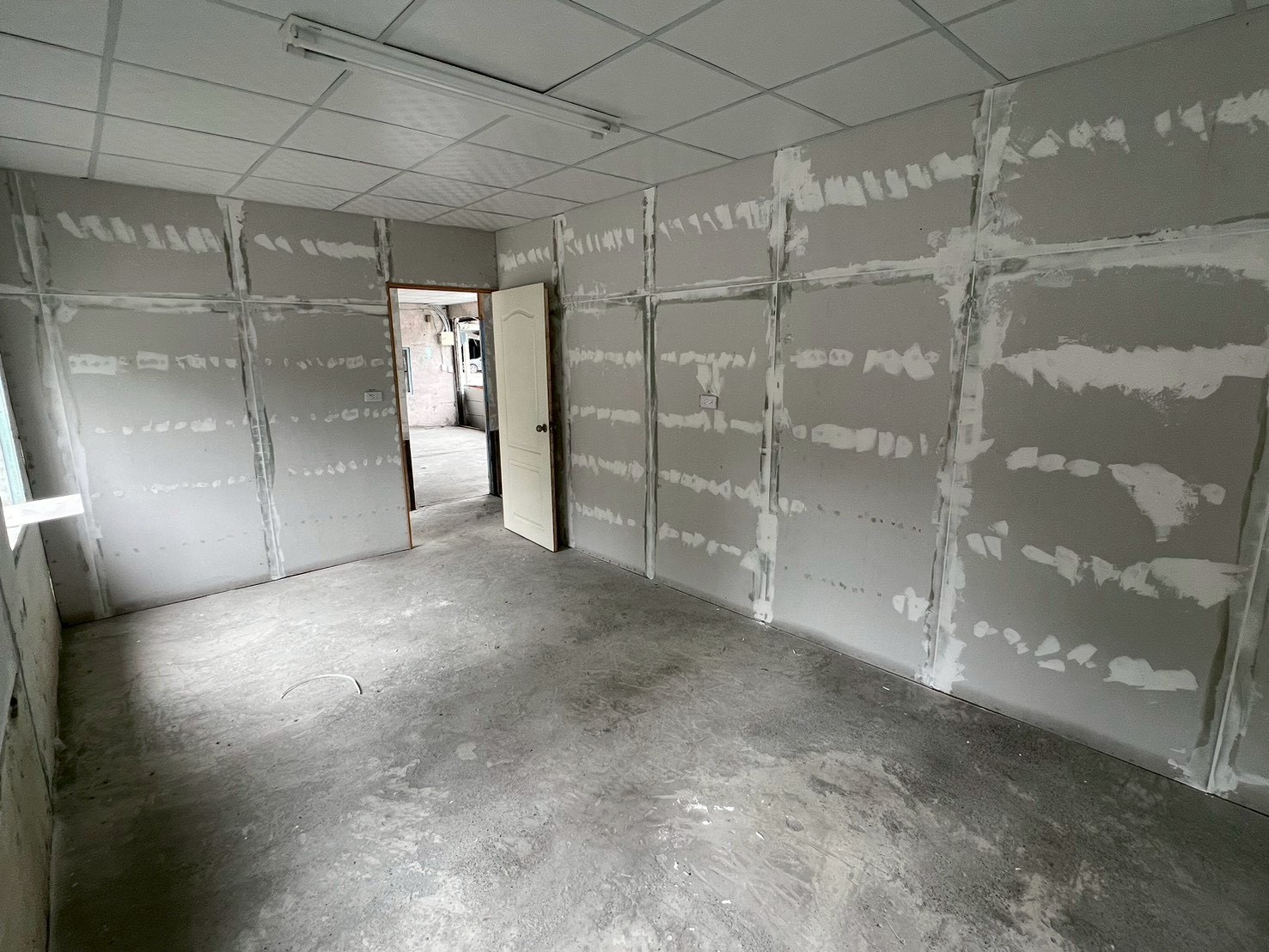 原來，顧別人的家比顧自己的容易：阿鳳姐的家園修復之路(標題圖檔)