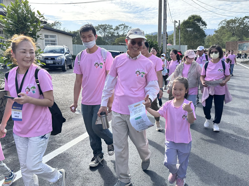 芥菜種會「用愛串聯全台」陪伴脆弱家庭(標題圖檔)
