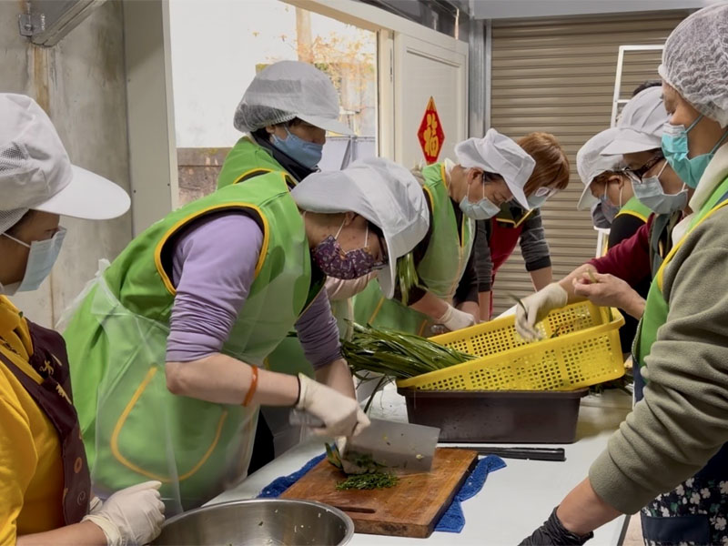 泥流沖不去的堅韌：每一顆手工水餃，都包裹著照顧者的愛與希望(標題圖檔)