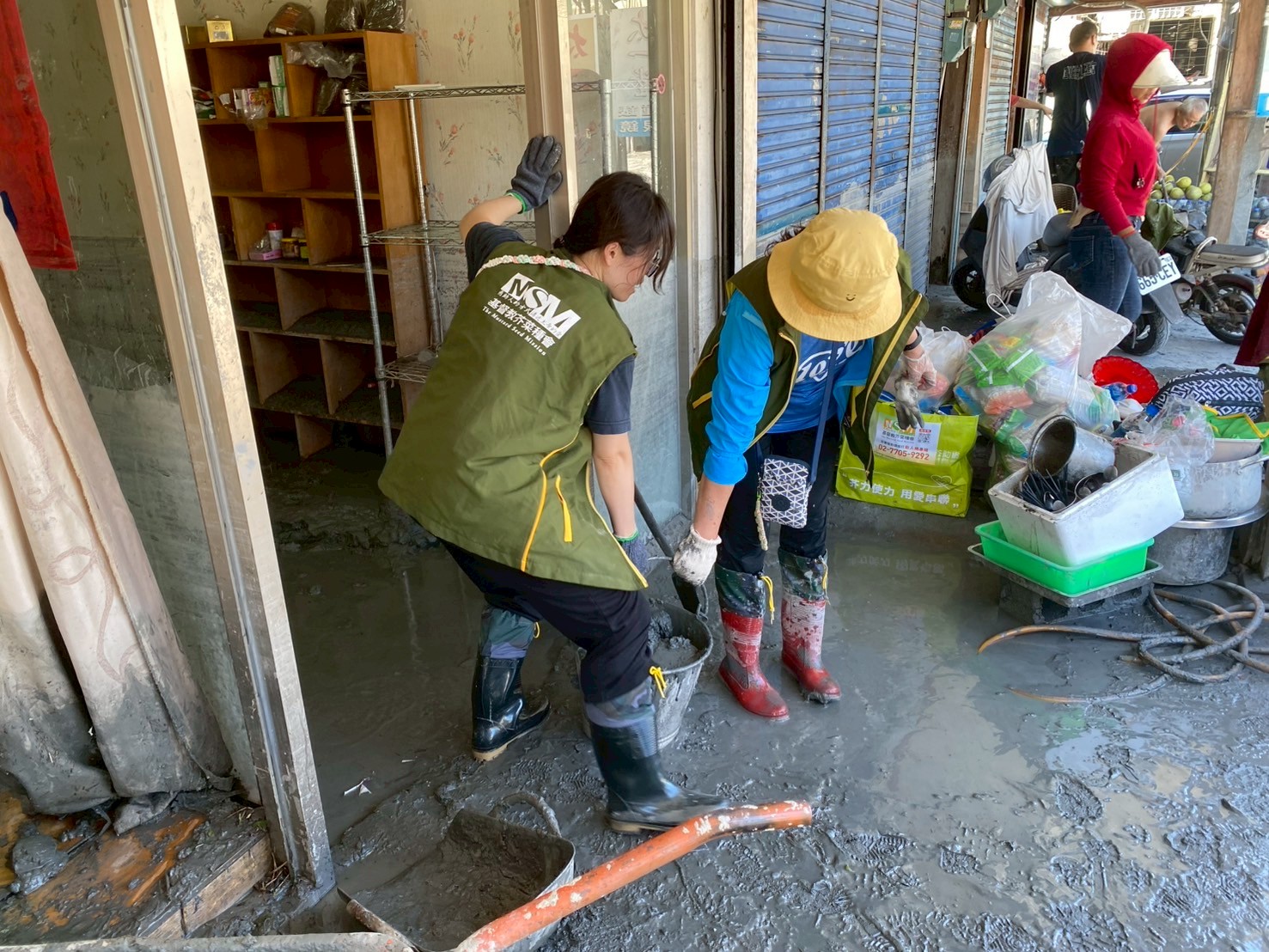 樺加沙颱風重創光復 芥菜種會設前進指揮所 急送物資、熱食關懷災民、協助清理家園(標題圖檔)